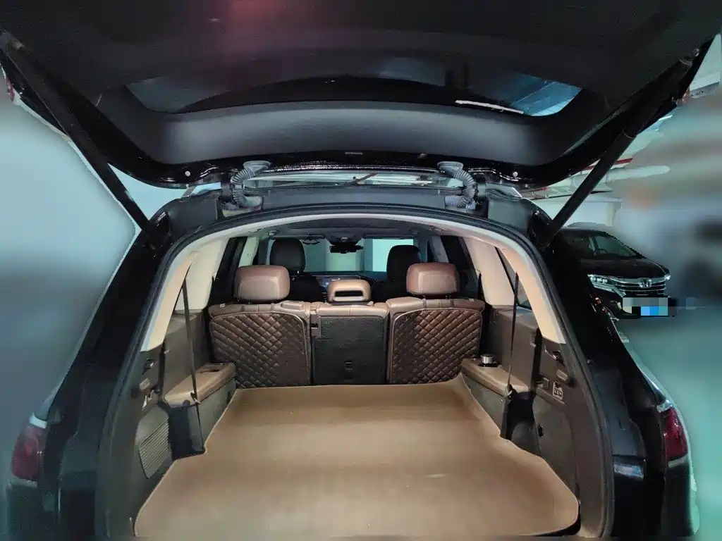 Mercedes-Benz GLS — миниатюра 10