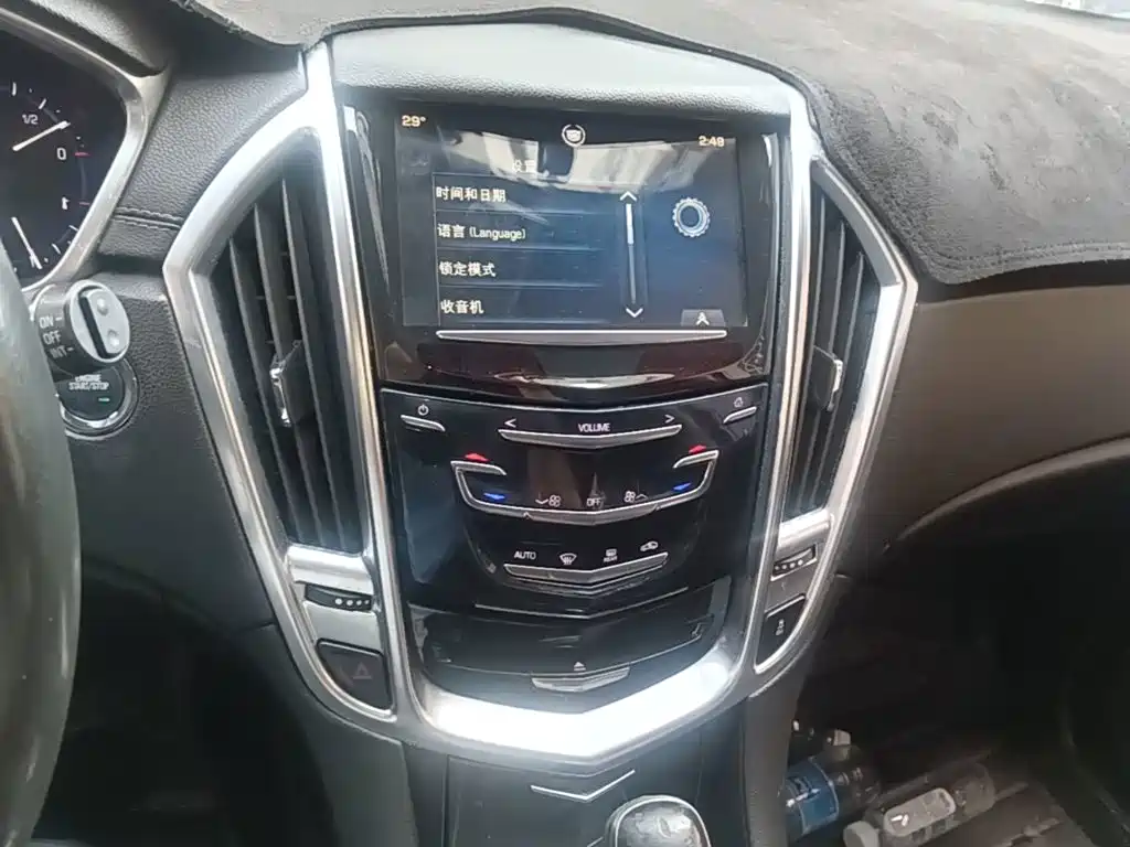 Cadillac SRX — миниатюра 13
