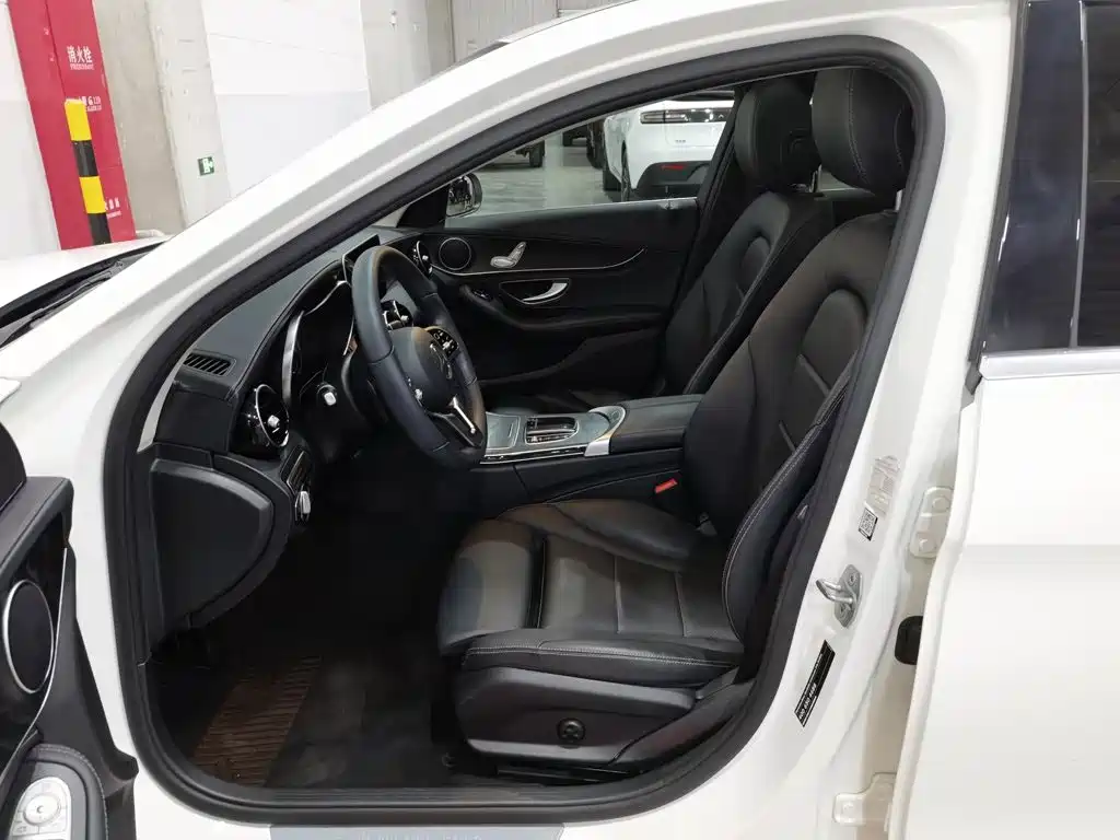 Mercedes-Benz C-Class — миниатюра 10