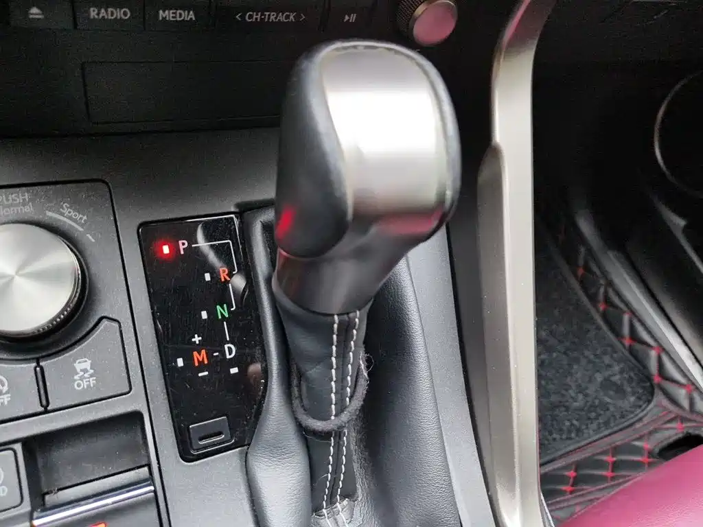 Lexus NX — миниатюра 15