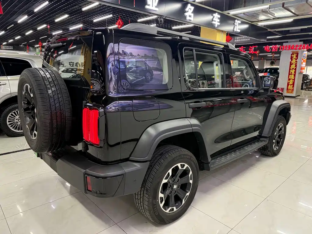Tank 300 2025 Hi4-T 37.1kWh