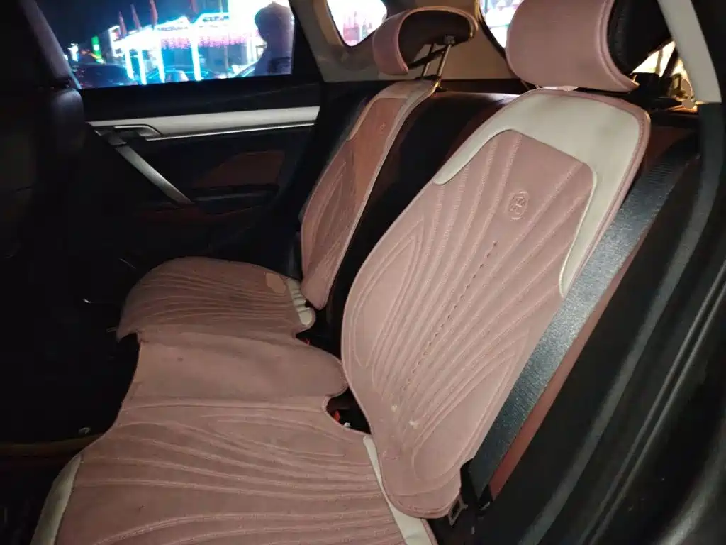 Geely Binyue — миниатюра 13