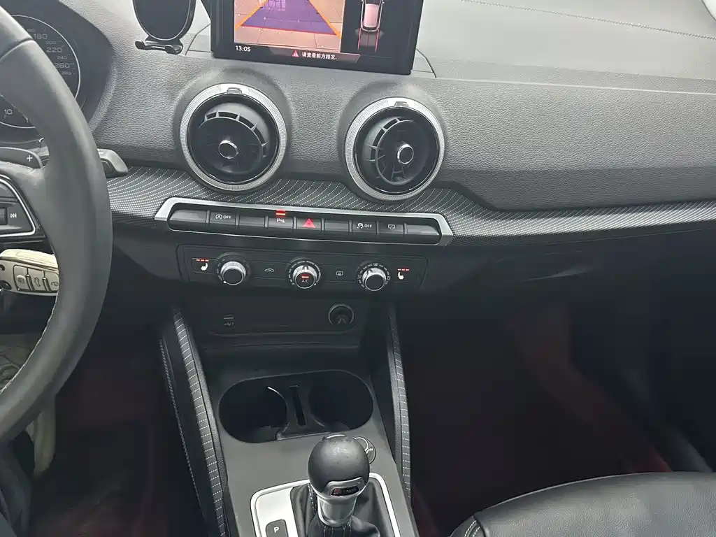 Audi Q2L — миниатюра 14