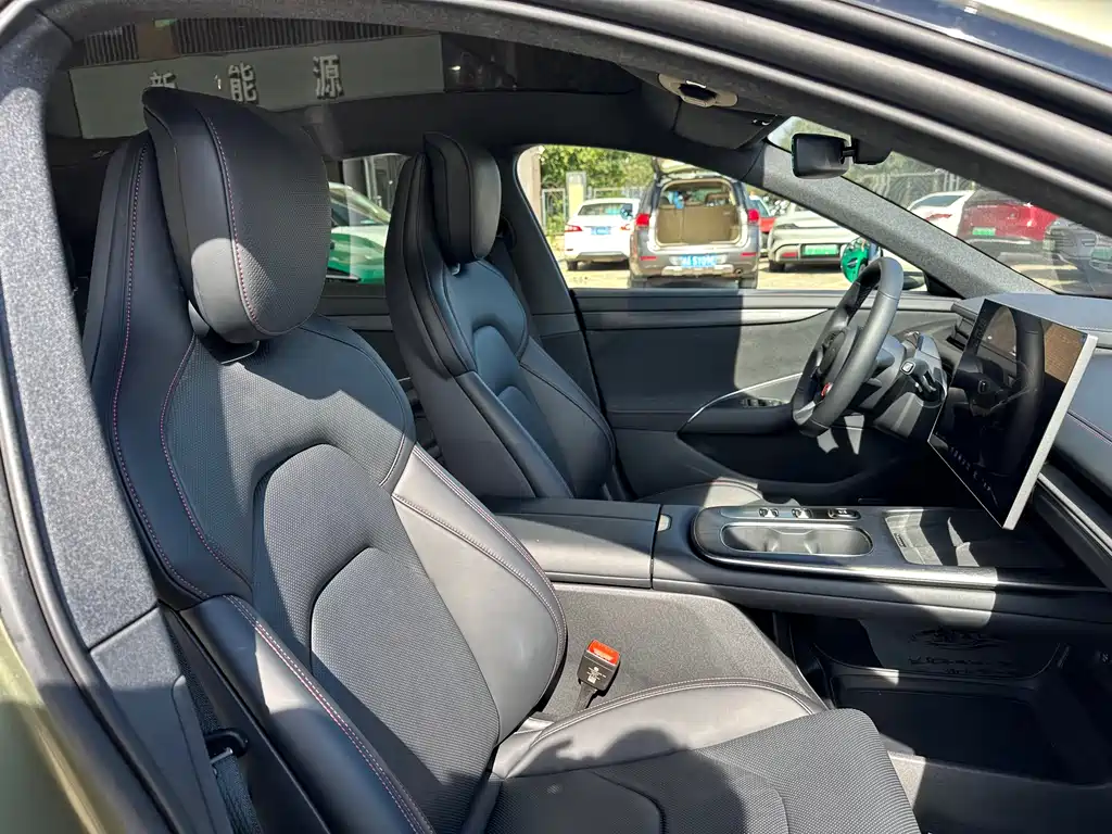 XIAOMI CAR XIAOMI SU7