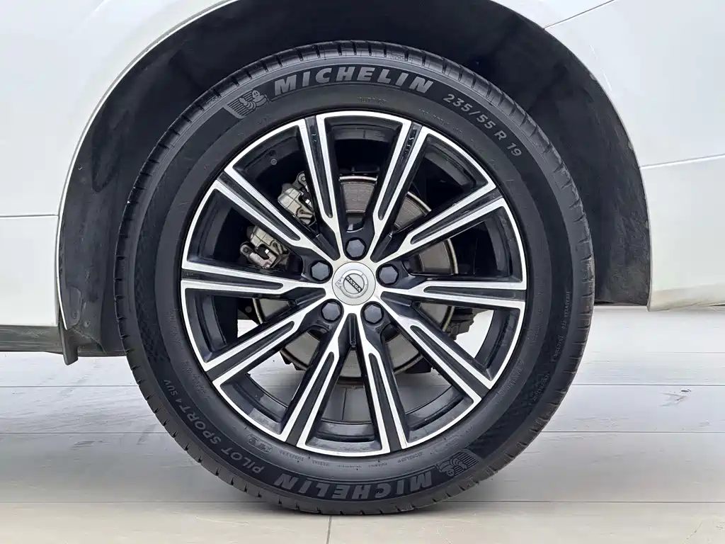 Volvo XC60 — миниатюра 11