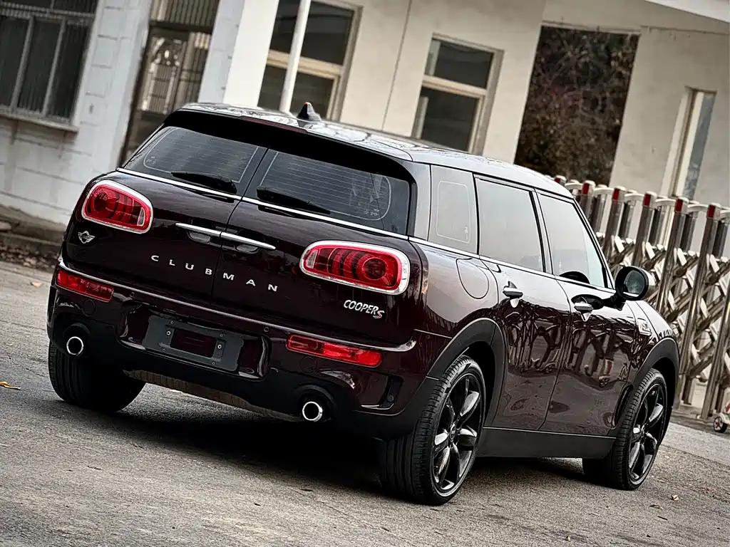 MINI CLUBMAN
