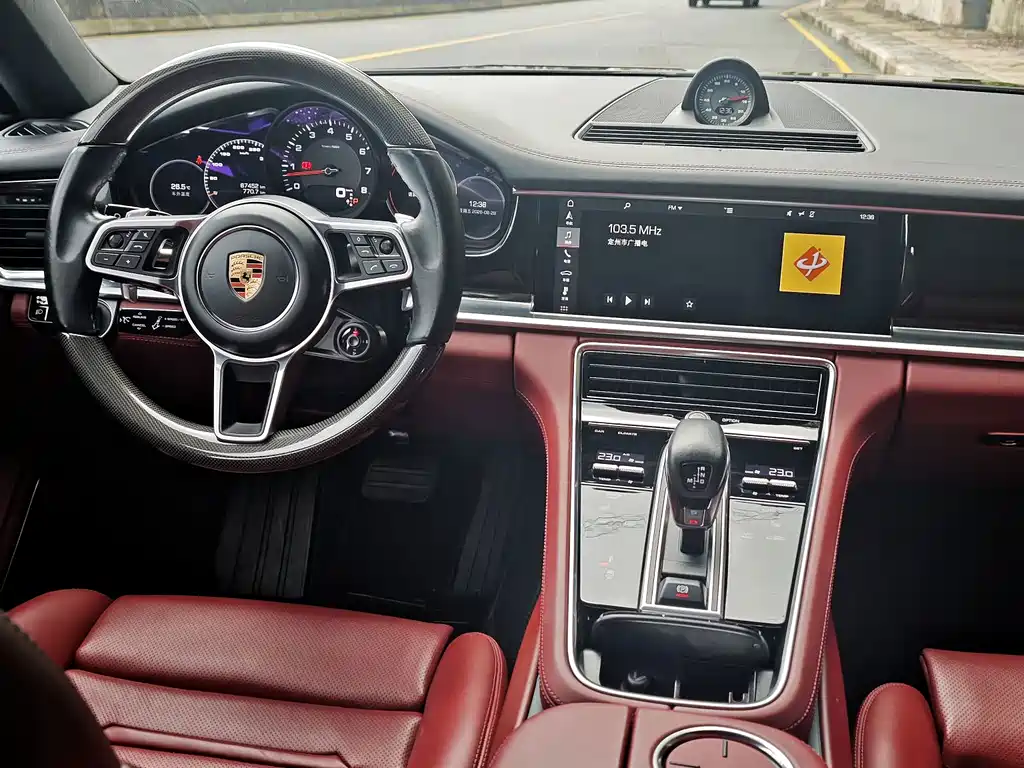 Porsche Panamera — миниатюра 6