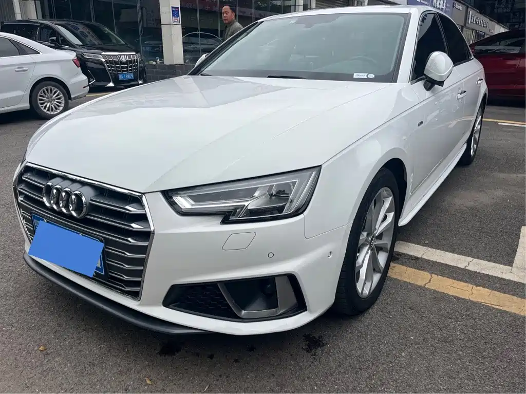 Audi A4L 2020