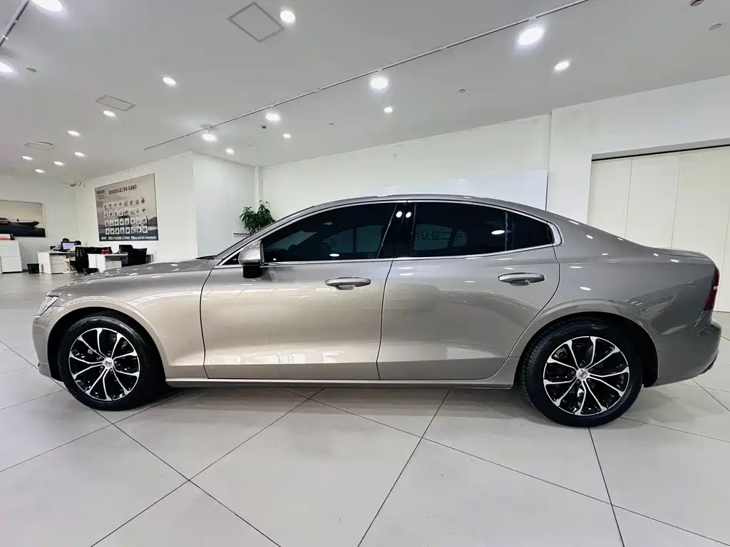 Volvo S60 2020 T4 Luxury