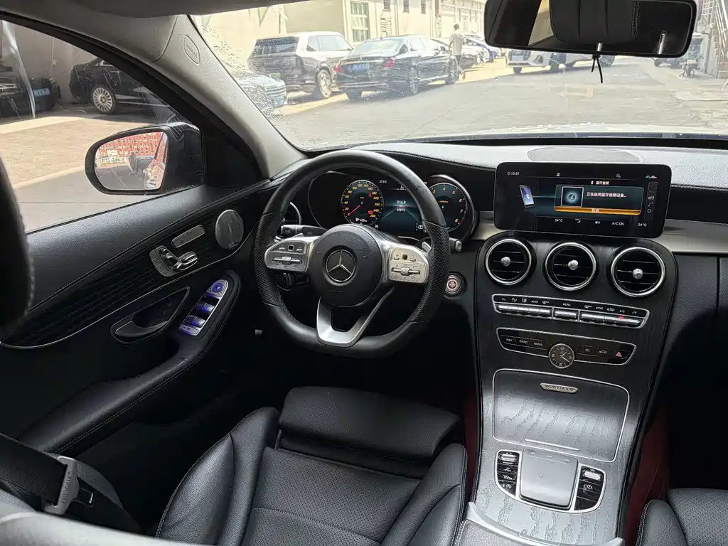 Mercedes-Benz C-Class — миниатюра 16