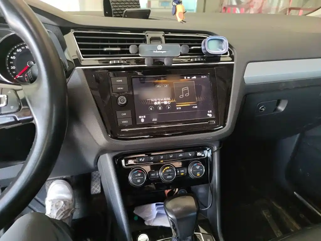 Volkswagen Tiguan L — миниатюра 6