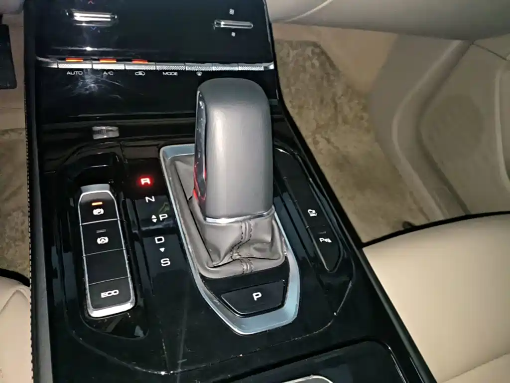 Wuling Victory — миниатюра 14