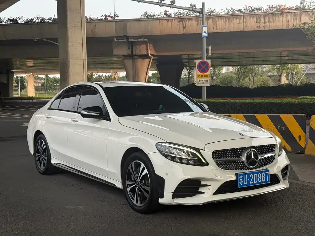 Mercedes-Benz C-Class — миниатюра 3