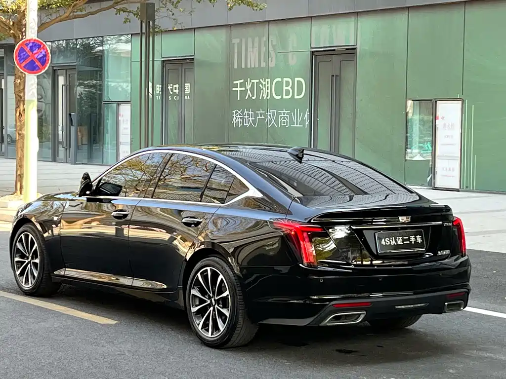 CADILLAC CT5