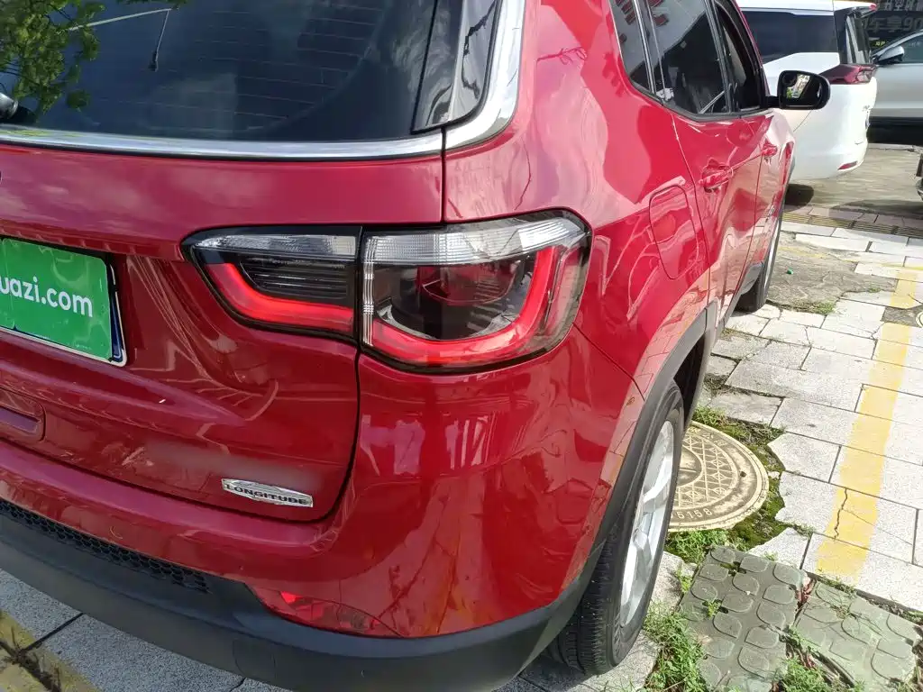 Jeep Compass — миниатюра 8