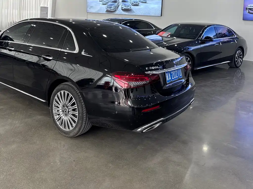 Mercedes-Benz E-Class — миниатюра 4
