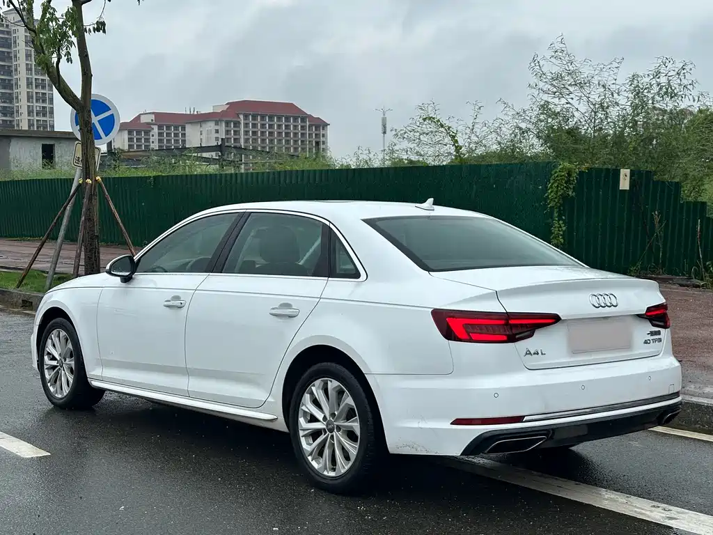 Audi A4L — миниатюра 5