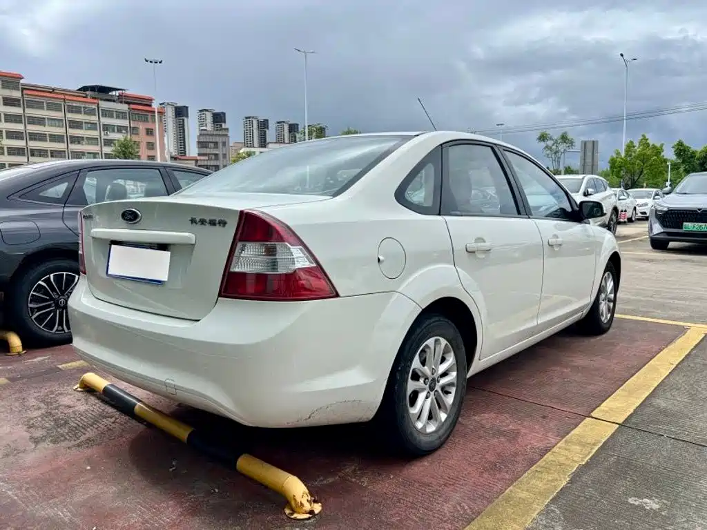 Ford Focus — миниатюра 5