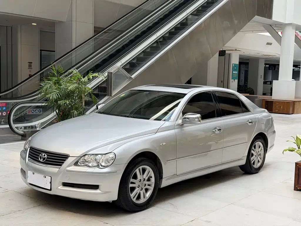 Купить Toyota Reiz