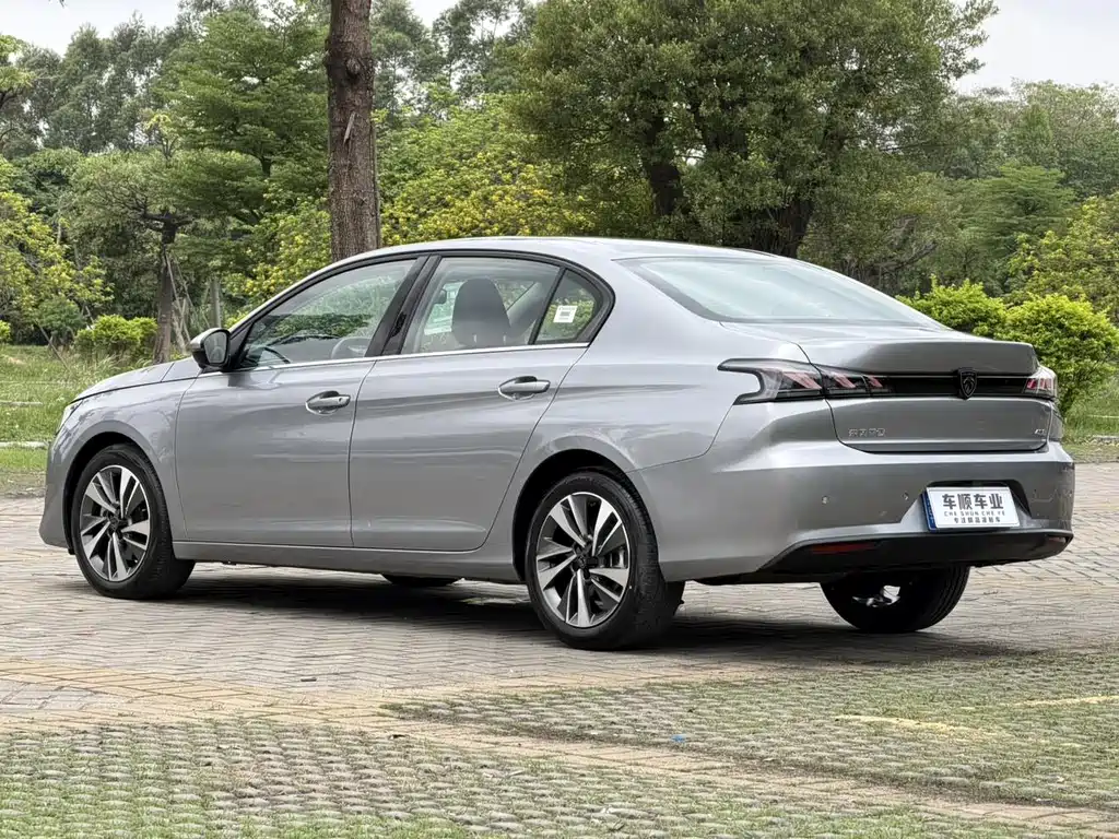 Peugeot 408 — миниатюра 6