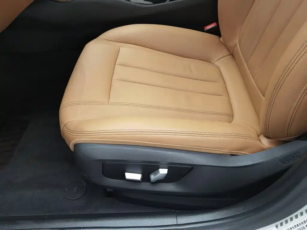 BMW 5 Series — миниатюра 20