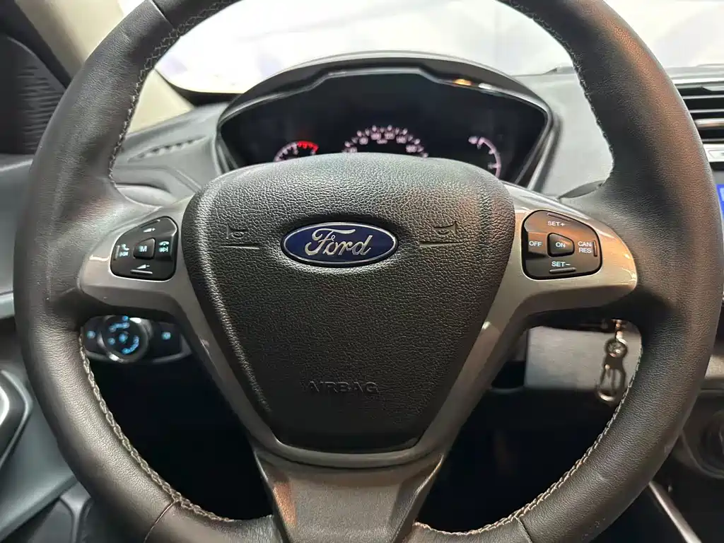 Ford Escort — миниатюра 9