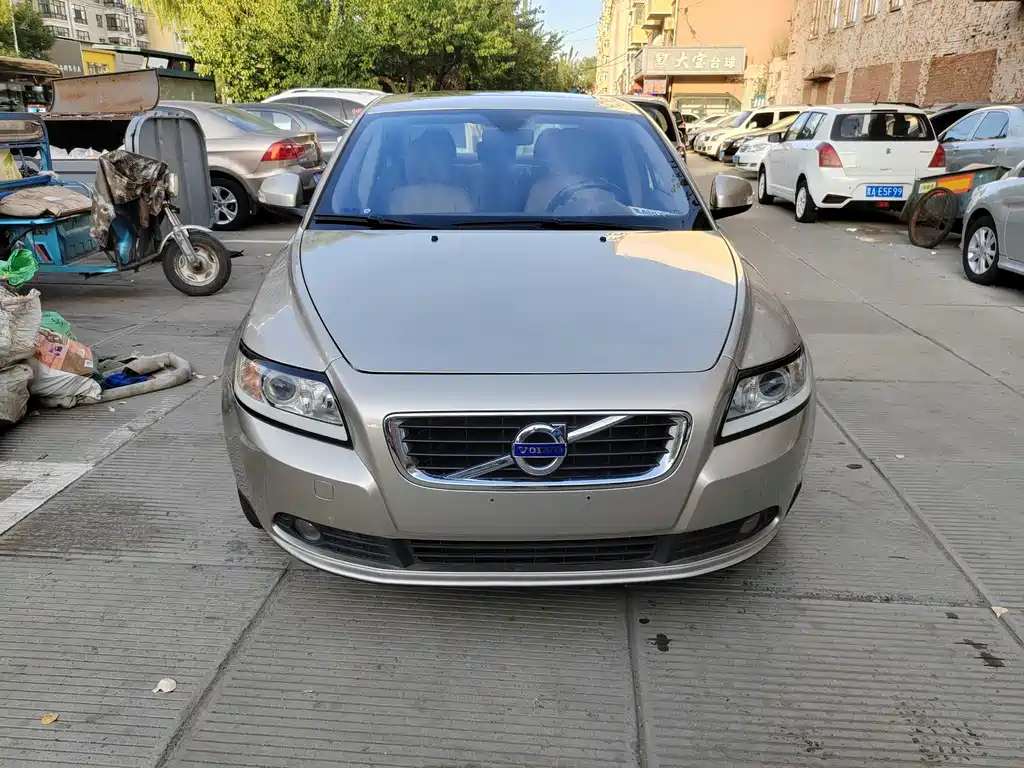Volvo S40 — миниатюра 3