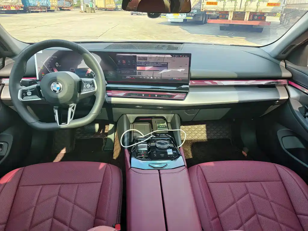 BMW 5 Series — миниатюра 6