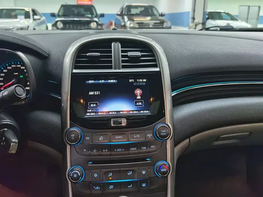 Chevrolet Malibu — миниатюра 13