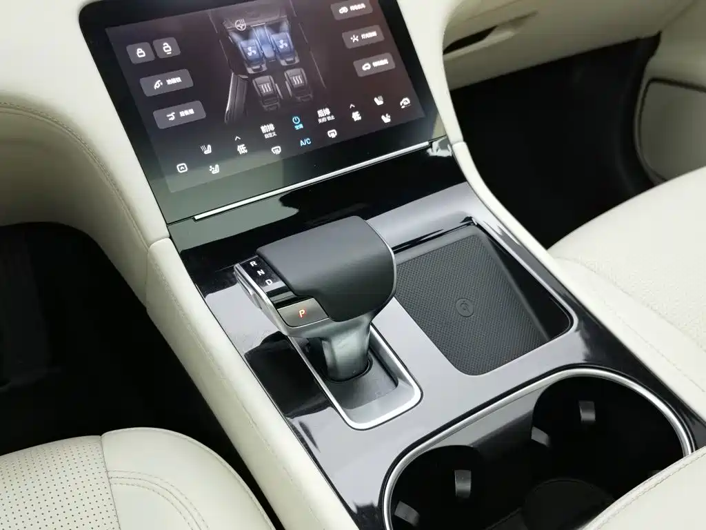 Li Auto Li ONE — миниатюра 13