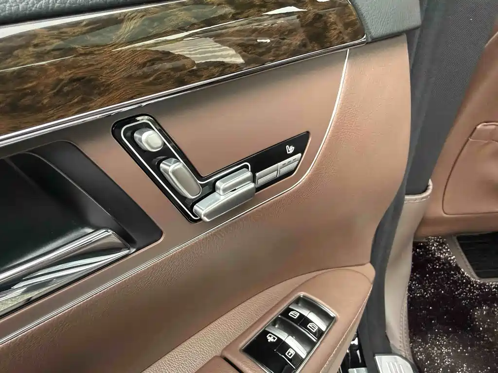 Mercedes-Benz S-Class — миниатюра 18