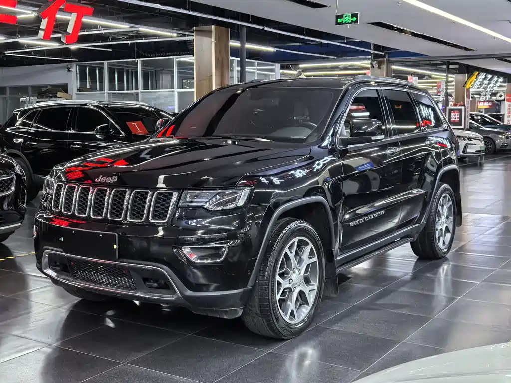 Jeep Grand Cherokee (Import) 2021