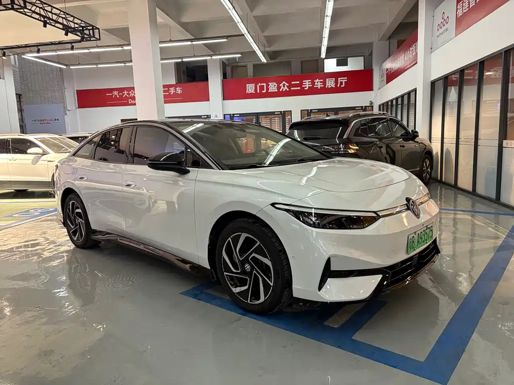 VOLKSWAGEN ID.7 VIZZION