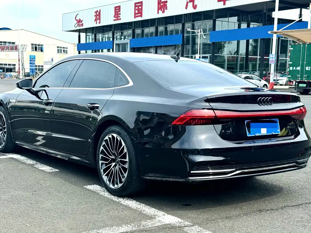 Audi A7L — миниатюра 6