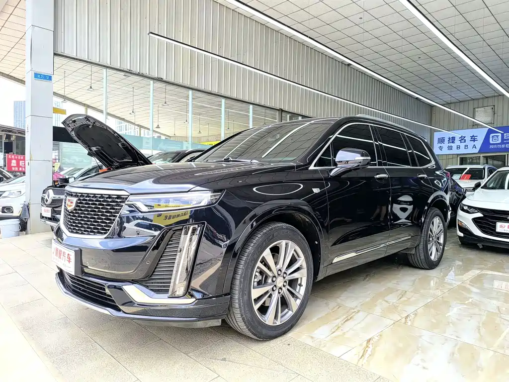 Cadillac XT6