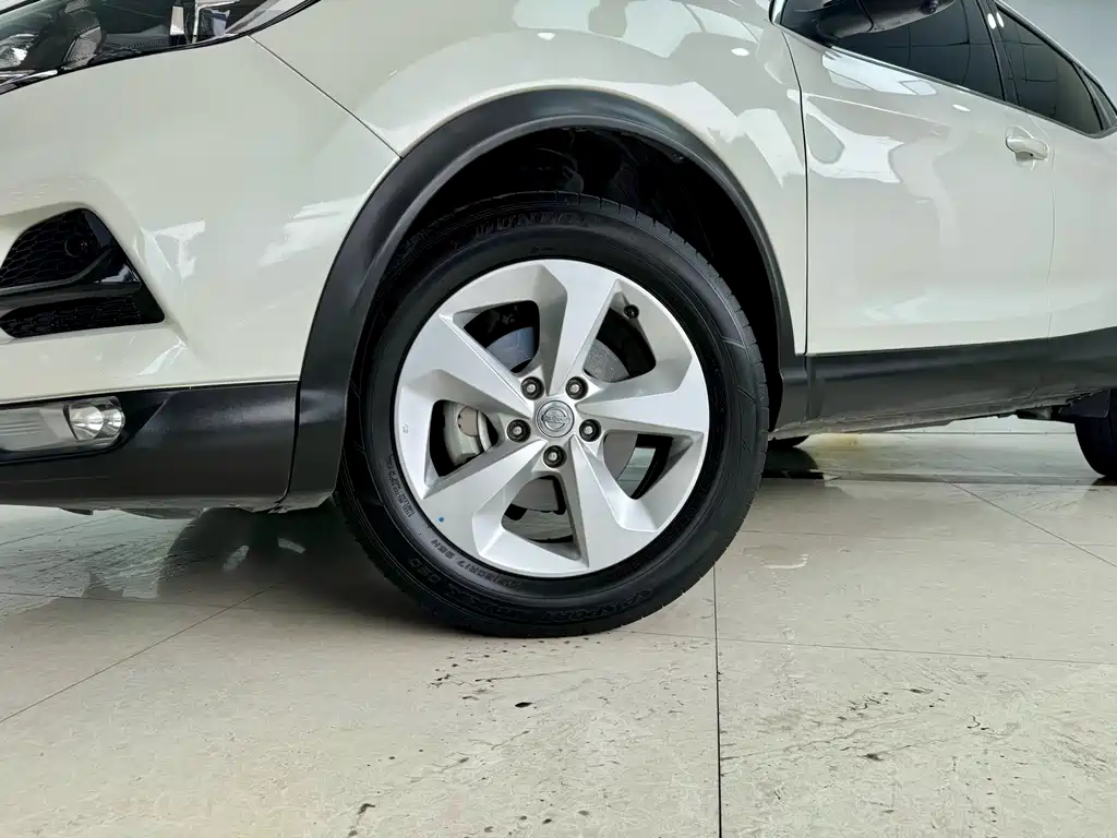 Nissan Qashqai — миниатюра 18