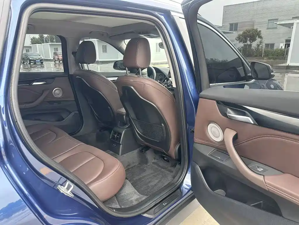 BMW X1 — миниатюра 9