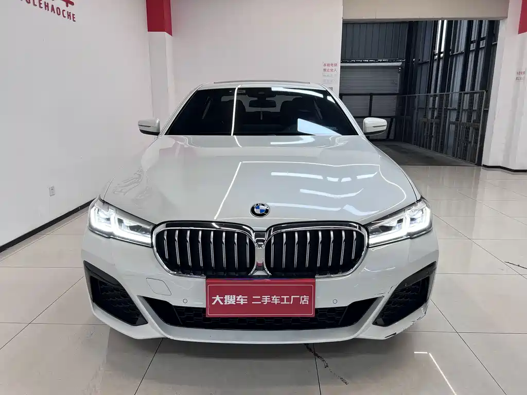 BMW 5 Series — миниатюра 7