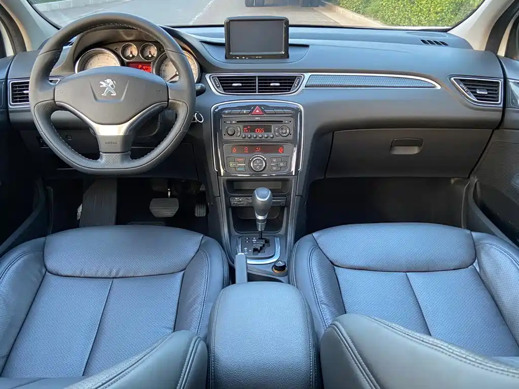 Peugeot 308 — миниатюра 10