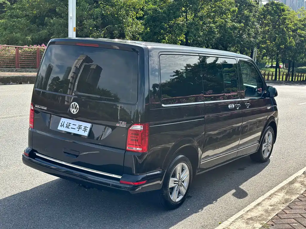 Volkswagen Multivan — миниатюра 5