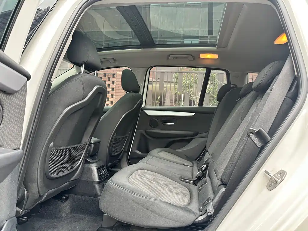 BMW 2 SERIES MULTIFUNCTIONAL STATION WAGON