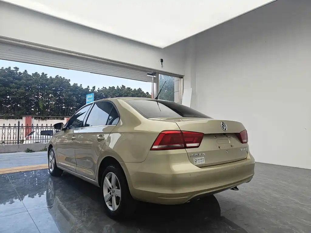 Volkswagen Santana — миниатюра 4