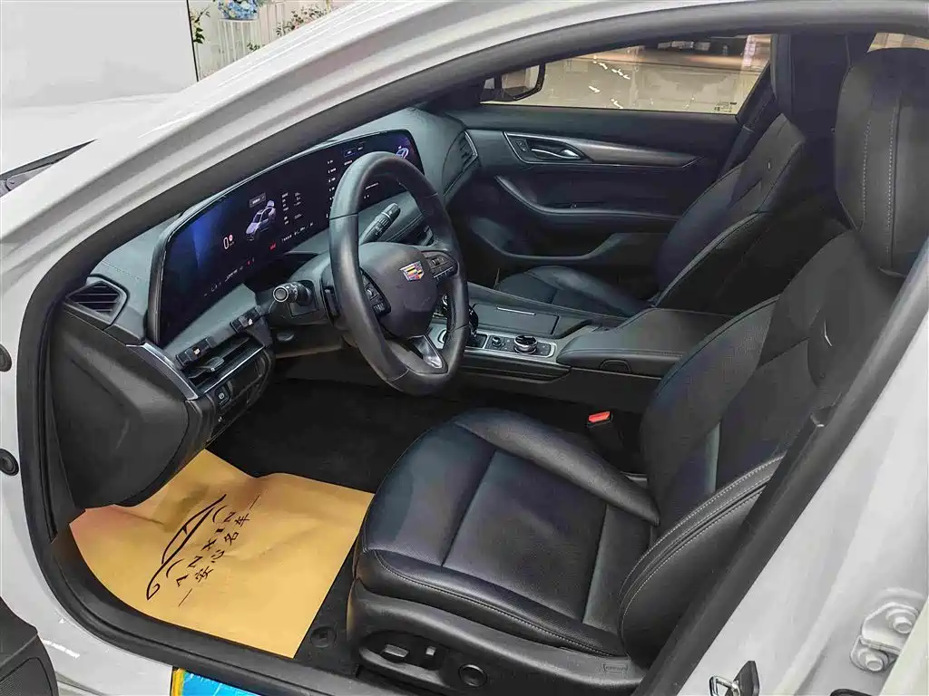 Cadillac CT5 — миниатюра 22