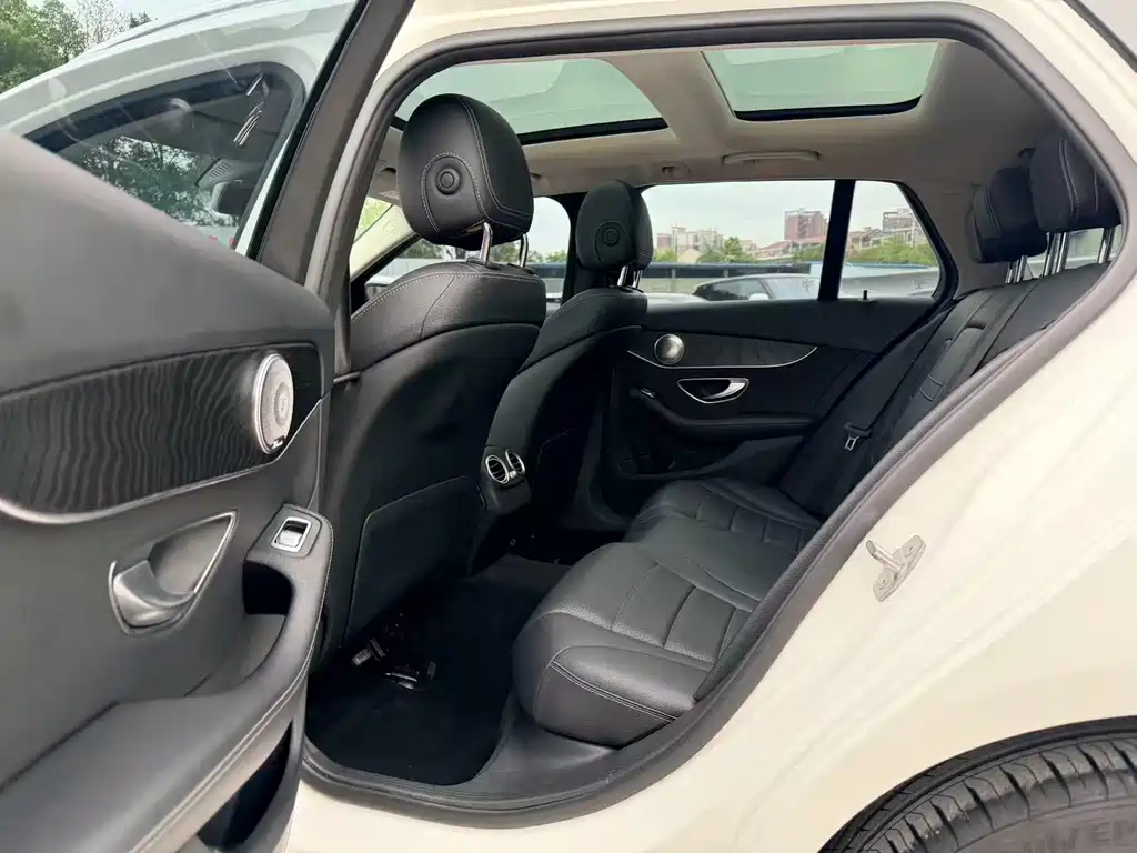 Mercedes-Benz C-Class (Import) — миниатюра 5