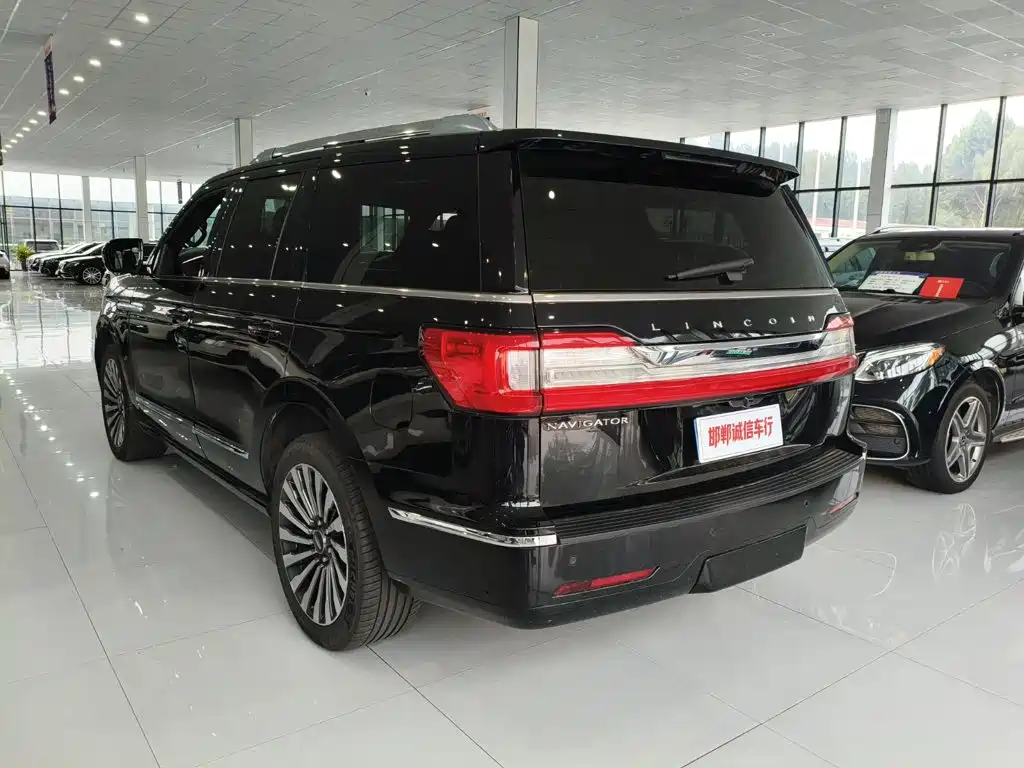 Lincoln Navigator — миниатюра 6