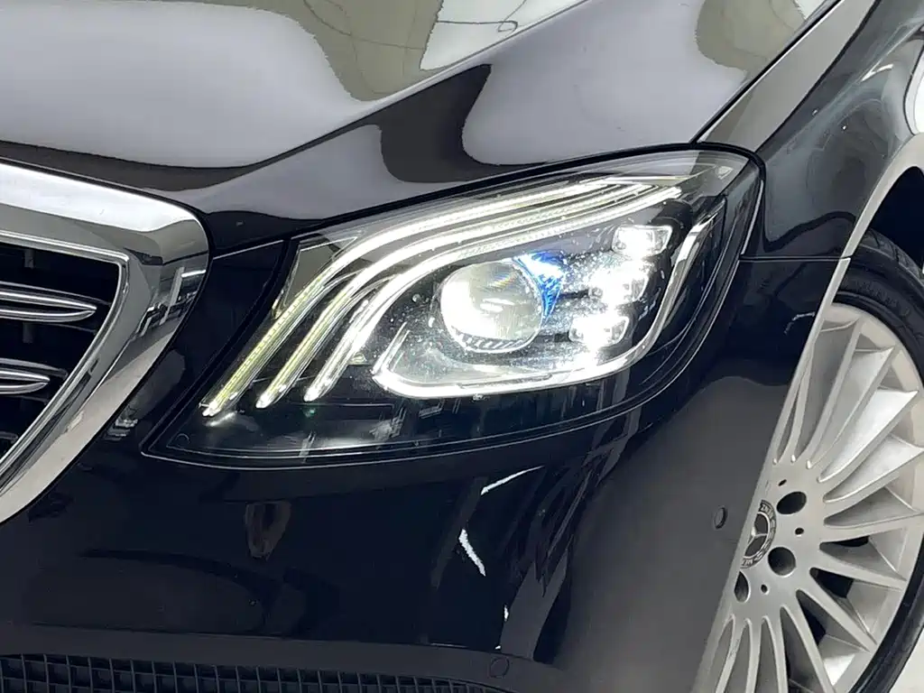 Mercedes-Benz S-Class — миниатюра 20