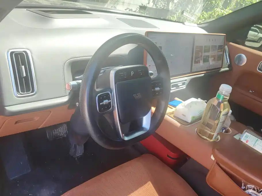 Li Auto Li L8 — миниатюра 12
