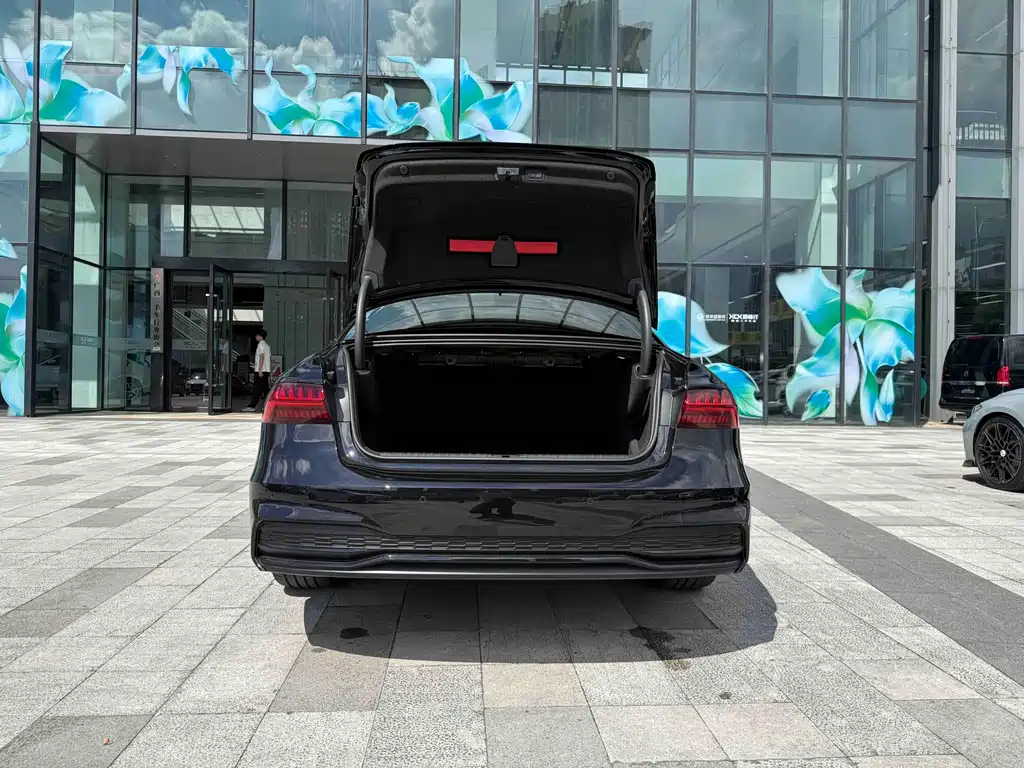 Audi A7L — миниатюра 11