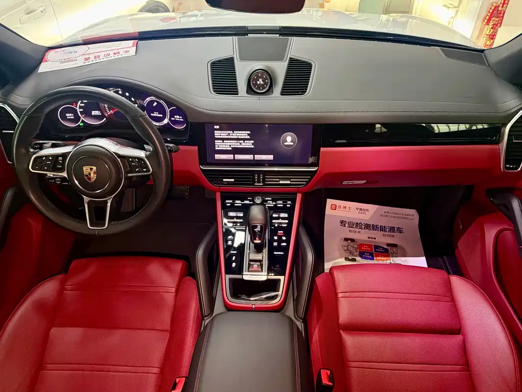 Porsche Cayenne — миниатюра 12