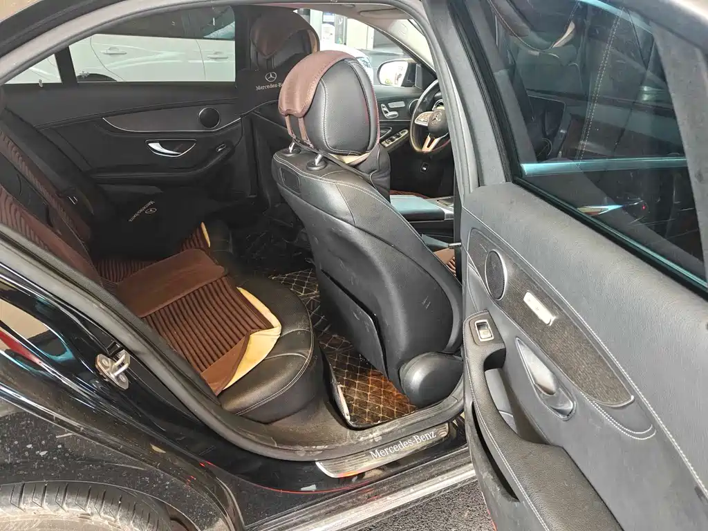 Mercedes-Benz C-Class — миниатюра 7